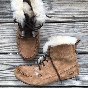 UGG Suede/Fur Chukka Boots
